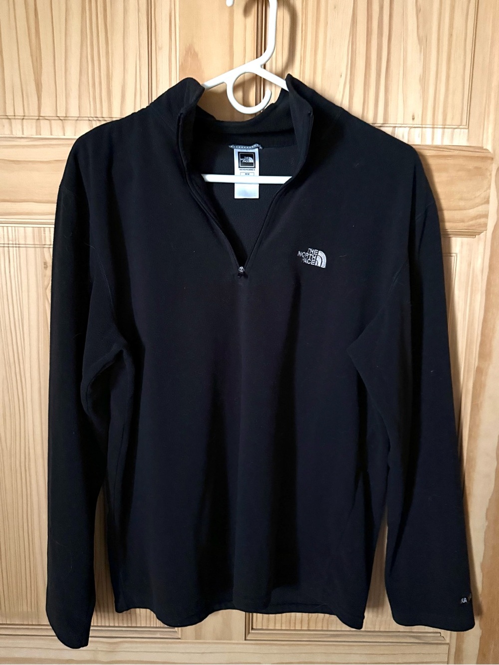 The North Face Men’s Black Quarter-Zip Fleece Pullover Medium